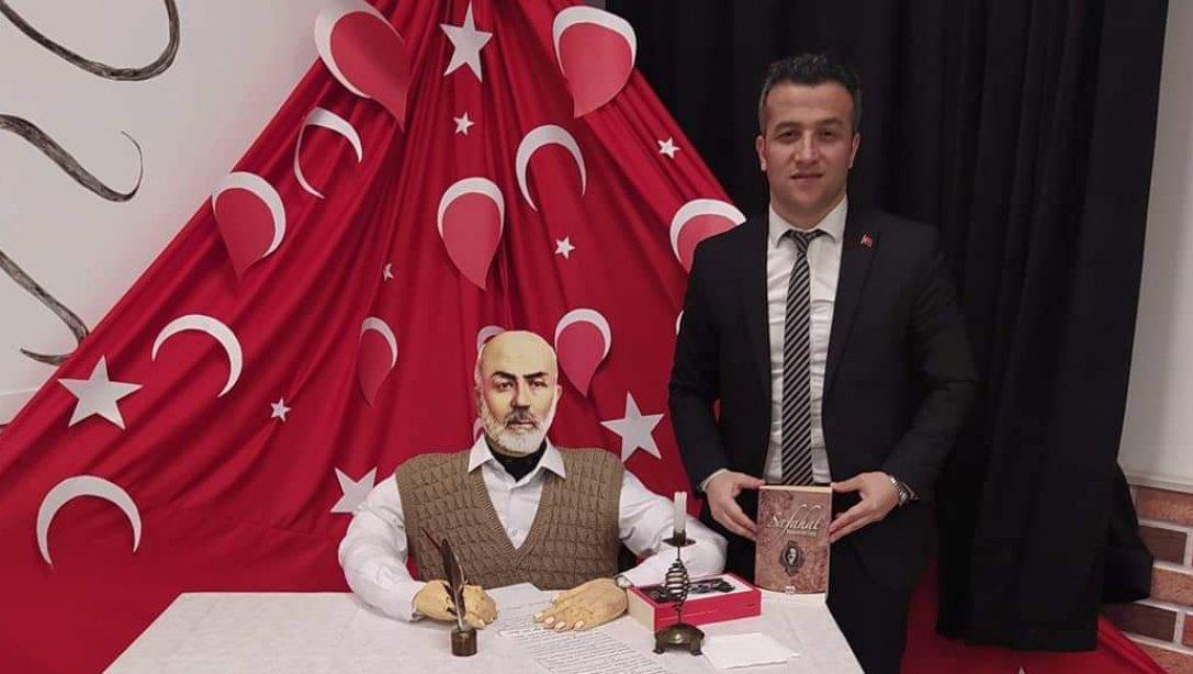 İlçe Milli Eğitim Müdürü Sayın Levent OK'un İstiklal Marşının Kabulü ve Mehmet Akif Ersoy'u Anma Günü Mesajı